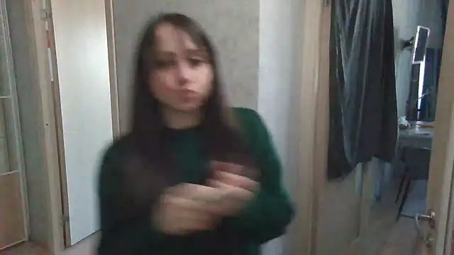 Snapshot of Avylith chatting on 7, 10, 2025 Avylith online show from 7, 10, 2025