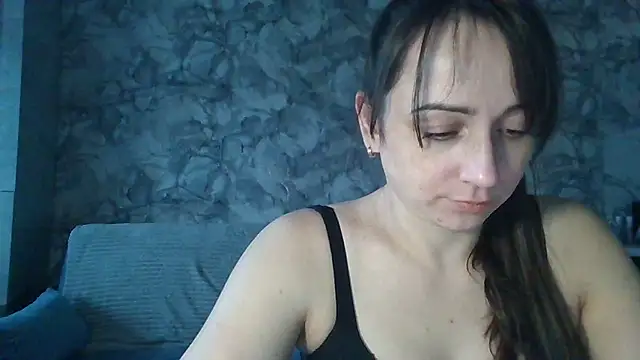 Snapshot of Avylith chatting on 15, 10, 2025 Avylith online show from 15, 10, 2025