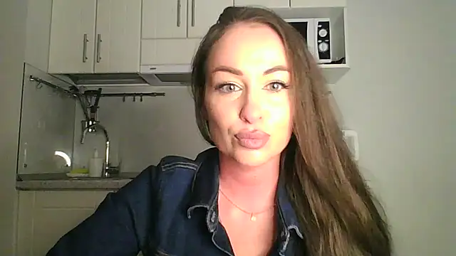 Snapshot of Zireliaa chatting on 24, 9, 2025 Zireliaa online show from 24, 9, 2025