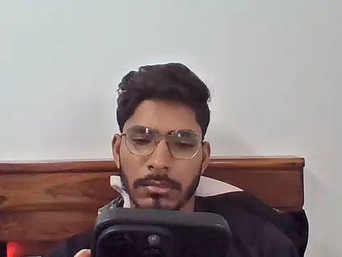 Snapshot of vikranthLong chatting on 30, 9, 2025 vikranthLong online show from 30, 9, 2025