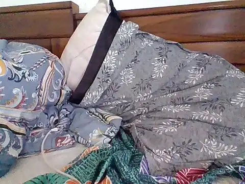 Snapshot of vikranthLong chatting on 6, 10, 2025 vikranthLong online show from 6, 10, 2025