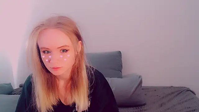 Snapshot of AliceNya_cute chatting on 28, 4, 2026 AliceNya cute online show from 28, 4, 2026