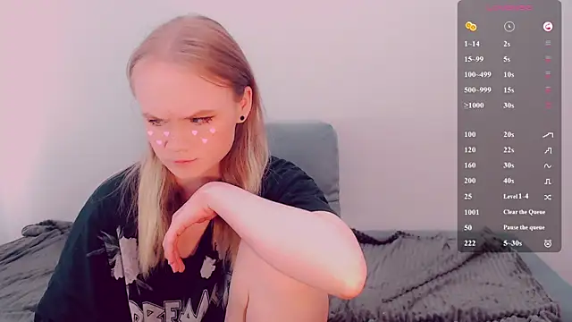 Snapshot of AliceNya_cute chatting on 4, 5, 2026 AliceNya cute online show from 4, 5, 2026