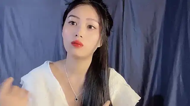 Snapshot of Lyly4757 chatting on 23, 9, 2025 Lyly4757 online show from 23, 9, 2025