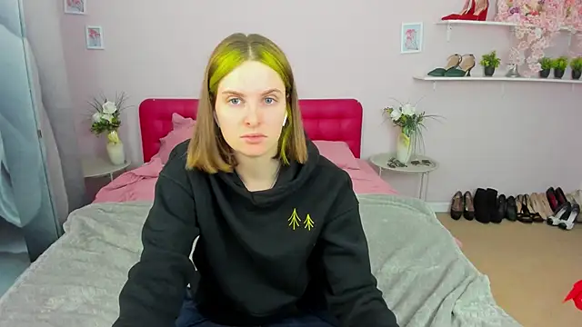 SabrinaRayX online show from 28, 4, 2026