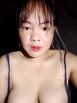 Snapshot of emilyzz chatting on 3, 10, 2025 emilyzz online show from 3, 10, 2025