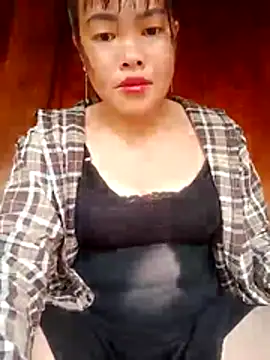 Snapshot of emilyzz chatting on 27, 10, 2025 emilyzz online show from 27, 10, 2025