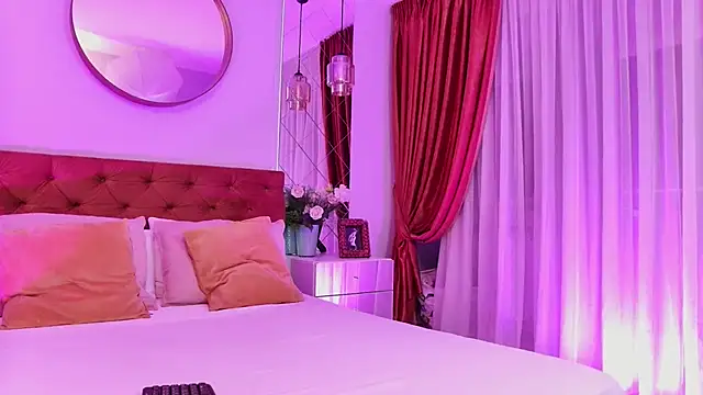 Snapshot of DesireeKeys chatting on 23, 10, 2025 DesireeKeys online show from 23, 10, 2025