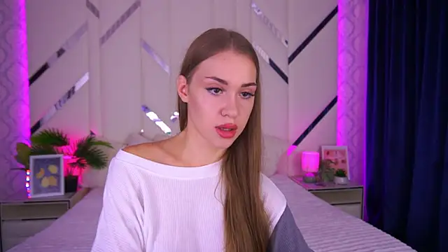 Snapshot of SweetAngellic chatting on 22, 9, 2025 SweetAngellic online show from 22, 9, 2025