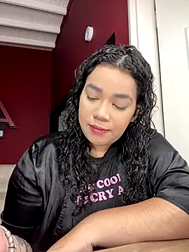 Snapshot of krisstenSantos chatting on 30, 9, 2025 krisstenSantos online show from 30, 9, 2025