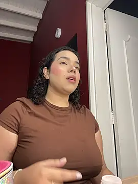 Snapshot of krisstenSantos chatting on 16, 10, 2025 krisstenSantos online show from 16, 10, 2025