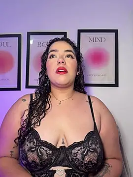 krisstenSantos online show from 9, 6, 2026