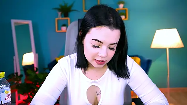 leslierowe  online show from 4, 10, 2025