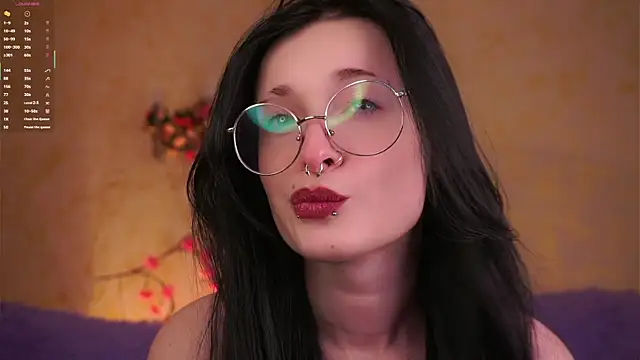 Snapshot of DarcyAspacio chatting on 6, 4, 2026 DarcyAspacio online show from 6, 4, 2026