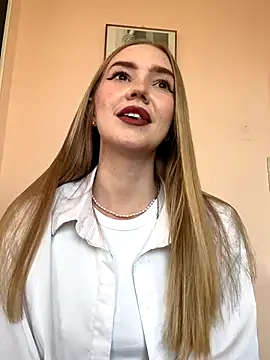 Snapshot of MilaMoone chatting on 24, 9, 2025 MilaMoone online show from 24, 9, 2025