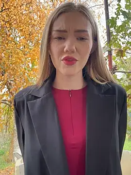 Snapshot of MilaMoone chatting on 24, 10, 2025 MilaMoone online show from 24, 10, 2025