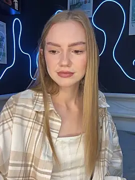 Snapshot of MilaMoone chatting on 30, 10, 2025 MilaMoone online show from 30, 10, 2025