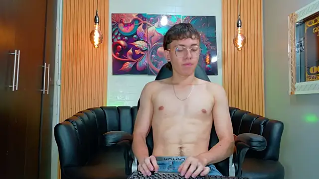 Snapshot of Dominic_Carmine chatting on 20, 9, 2025 Dominic Carmine online show from 20, 9, 2025