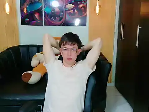 Snapshot of Dominic_Carmine chatting on 16, 10, 2025 Dominic Carmine online show from 16, 10, 2025