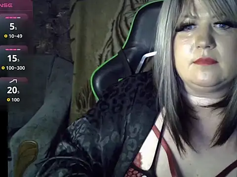 Snapshot of YuliiaSan chatting on 14, 11, 2025 YuliiaSan online show from 14, 11, 2025