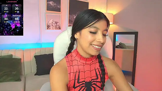 Tiffany Low online show from 26, 10, 2025