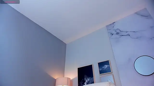 Snapshot of Tiffany_Low chatting on 19, 11, 2025 Tiffany Low online show from 19, 11, 2025