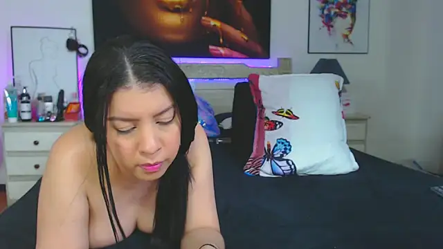 Snapshot of kati_jones77 chatting on 1, 11, 2025 kati jones77 online show from 1, 11, 2025