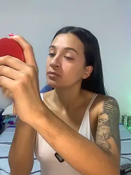 Snapshot of MiQeilaSweet chatting on 6, 2, 2026 MiQeilaSweet online show from 6, 2, 2026