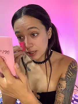 Snapshot of MiQeilaSweet chatting on 12, 3, 2026 MiQeilaSweet online show from 12, 3, 2026