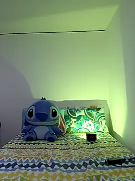 Snapshot of MiQeilaSweet chatting on 17, 3, 2026 MiQeilaSweet online show from 17, 3, 2026