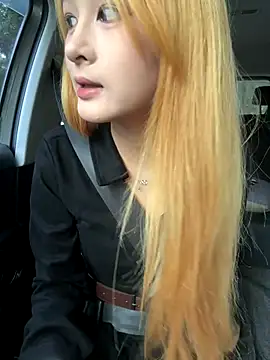 Snapshot of yuki_june chatting on 22, 10, 2025 yuki june online show from 22, 10, 2025