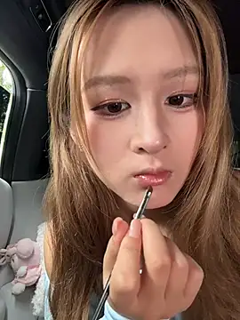yuki june online show from 8, 5, 2026