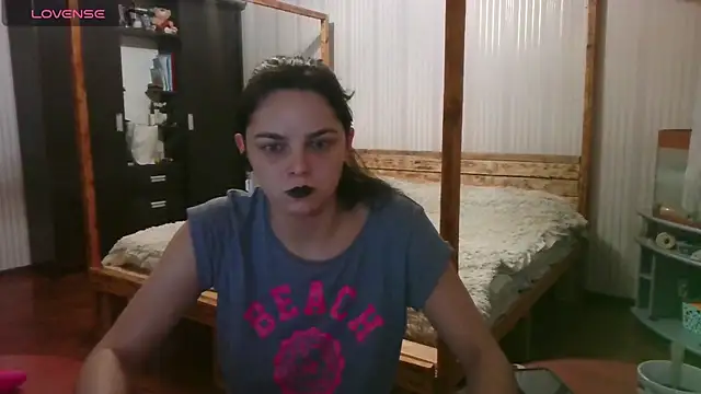 Snapshot of EthelsLover chatting on 16, 12, 2025 EthelsLover online show from 16, 12, 2025