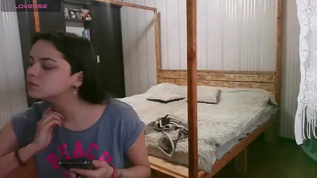 Snapshot of EthelsLover chatting on 17, 12, 2025 EthelsLover online show from 17, 12, 2025