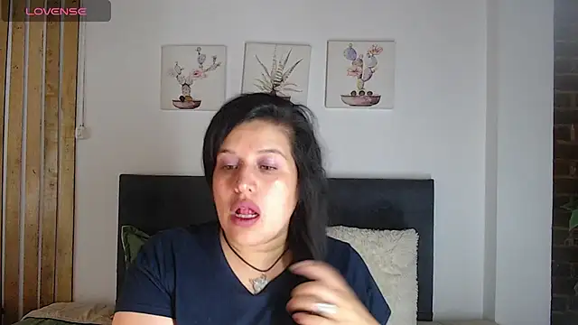 Snapshot of Andrea_secret_ chatting on 19, 11, 2025 Andrea secret online show from 19, 11, 2025