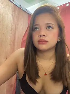 Snapshot of yoursexyladyLory19 chatting on 3, 12, 2025 yoursexyladyLory19 online show from 3, 12, 2025