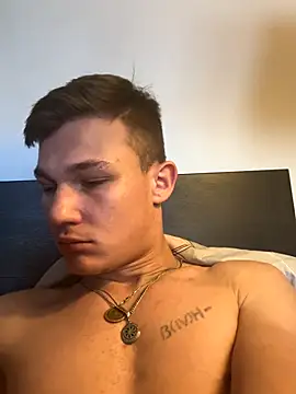 Snapshot of AdamGold01 chatting on 22, 10, 2025 AdamGold01 online show from 22, 10, 2025