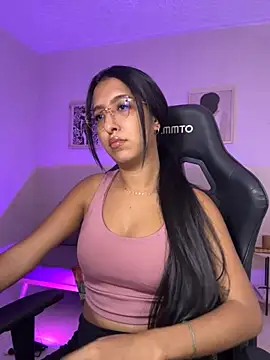 Snapshot of Valerygomez02 chatting on 14, 10, 2025 Valerygomez02 online show from 14, 10, 2025