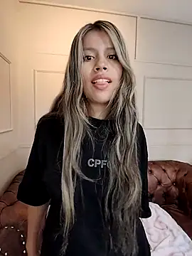 Snapshot of EMILIIA_RICHTER__ chatting on 5, 10, 2025 EMILIIA RICHTER   online show from 5, 10, 2025