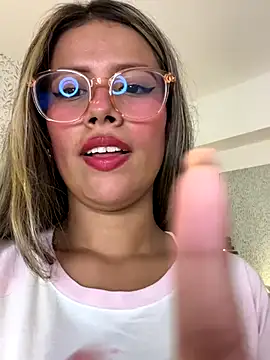 Snapshot of EMILIIA_RICHTER__ chatting on 30, 10, 2025 EMILIIA RICHTER   online show from 30, 10, 2025