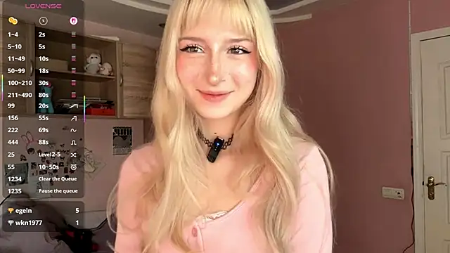 FridaAaberg online show from 26, 11, 2025