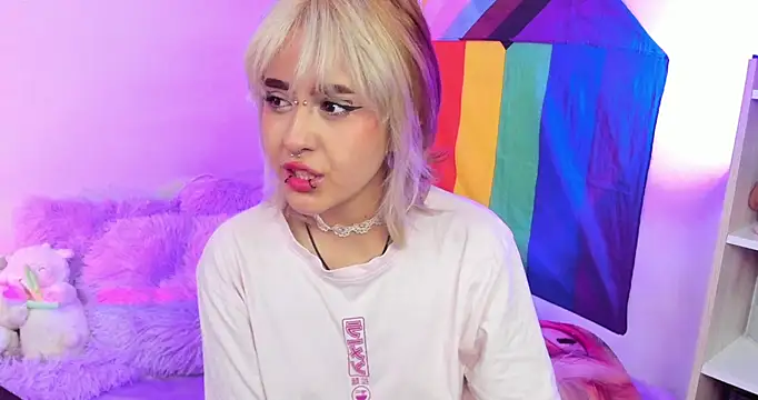 Snapshot of NekoWaifu chatting on 25, 9, 2025 NekoWaifu online show from 25, 9, 2025