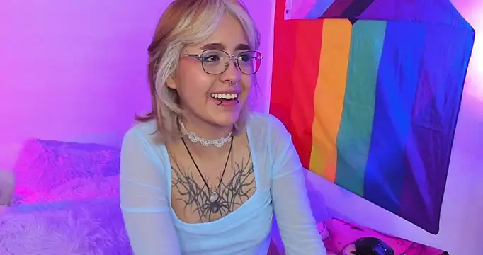 Snapshot of NekoWaifu chatting on 26, 9, 2025 NekoWaifu online show from 26, 9, 2025