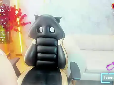 Snapshot of Isabella_Blondetf chatting on 6, 10, 2025 Isabella Blondetf online show from 6, 10, 2025