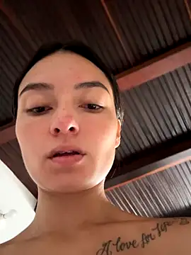 Snapshot of MiaKane99 chatting on 22, 10, 2025 MiaKane99 online show from 22, 10, 2025