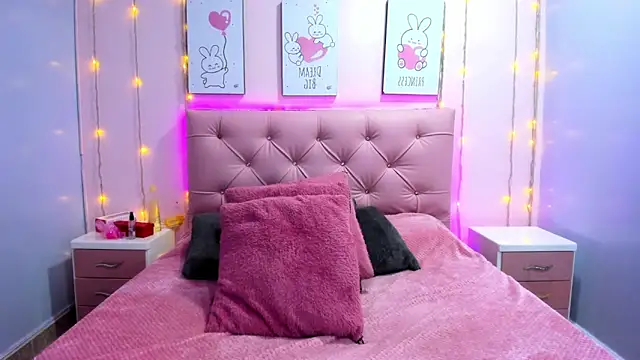 Issaa Tyler online show from 5, 2, 2026