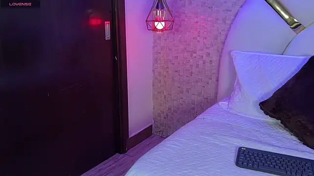 Snapshot of paulina_cano chatting on 29, 9, 2025 paulina cano online show from 29, 9, 2025