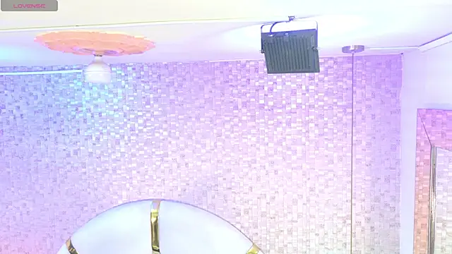 Snapshot of paulina_cano chatting on 6, 10, 2025 paulina cano online show from 6, 10, 2025