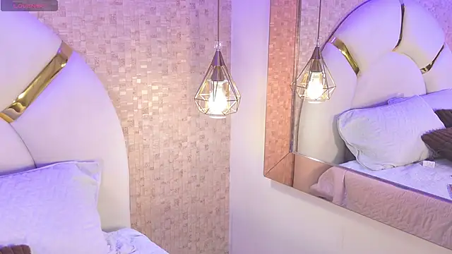 Snapshot of paulina_cano chatting on 20, 10, 2025 paulina cano online show from 20, 10, 2025