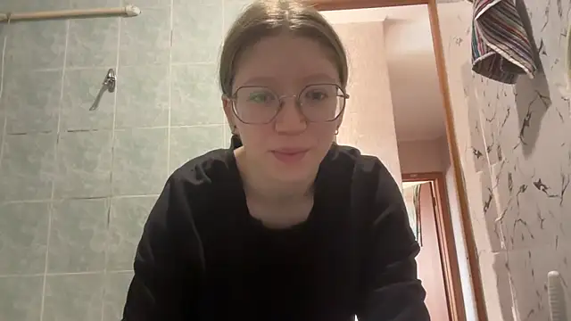 Snapshot of MargarettNewbie chatting on 20, 9, 2025 MargarettNewbie online show from 20, 9, 2025